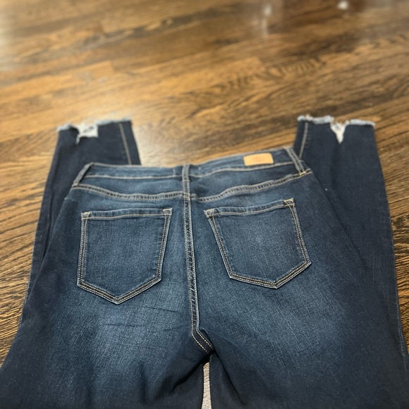 Sofia Vergara Jeans size 4 short - Picture 5 of 6